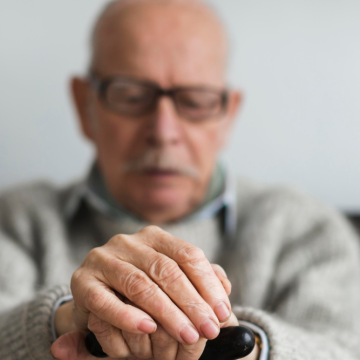 Design sem nome (15) Sintomas motores são os mais comuns e conhecidos da doença de Parkinson