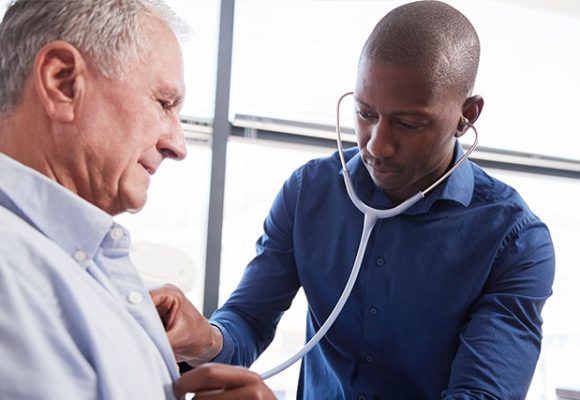 Homens precisam cuidar da saúde e investir em exames regulares e preventivos